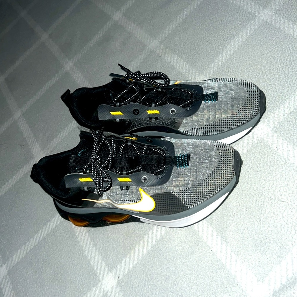 Menβs Nike Air Max SIZE 11 1/2 BRAND NEW